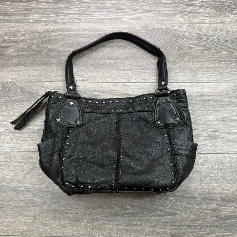 B Makowsky Pebbled Leather Studded Hobo Shoulder Handbag Moto Biker Purse Y2K